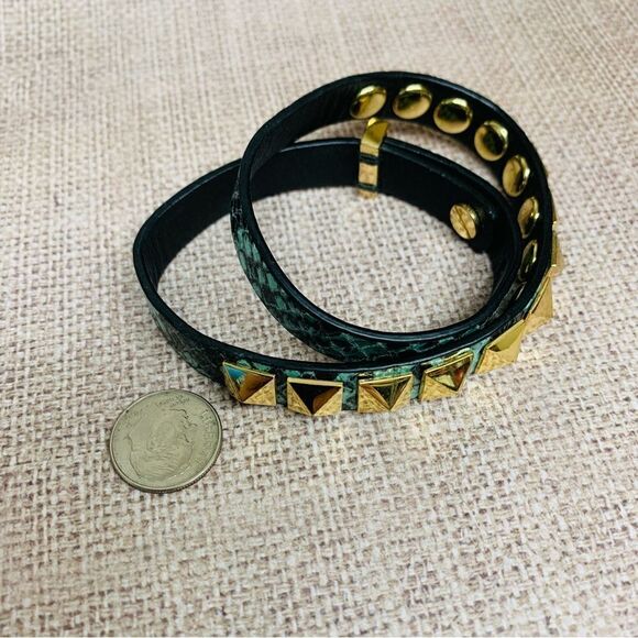 C Wonder Turquoise Snake Skin Leather Gold Stud Wrap Bracelet - Picture 1 of 2